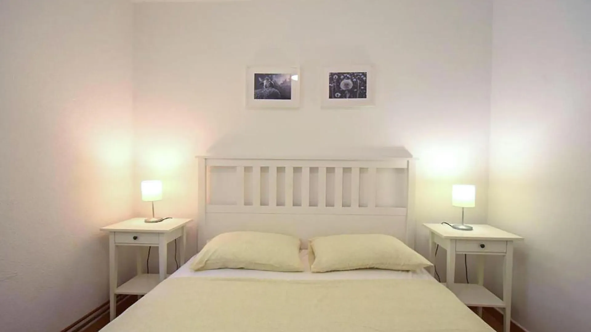 Beautiful Apartment In Cizici With Wifi